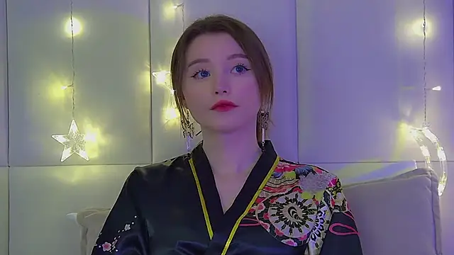 KeiraAsti live sex cam