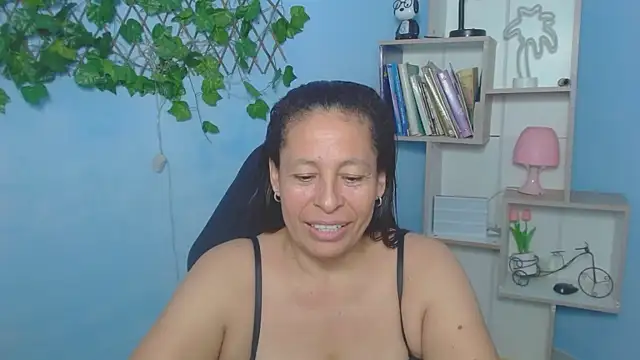 mature_martina's cam snapshot