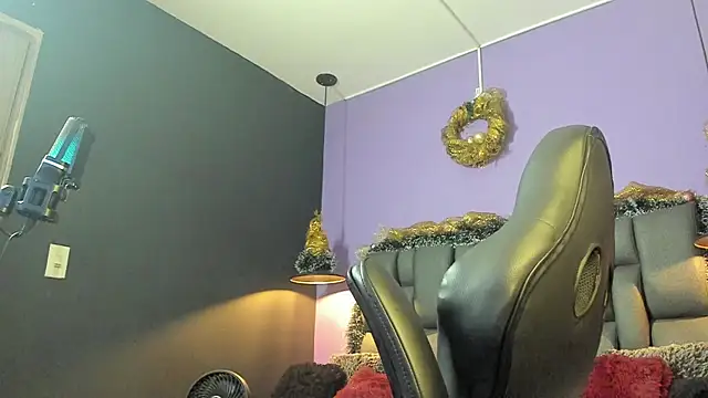 Lyon_vach live sex cam