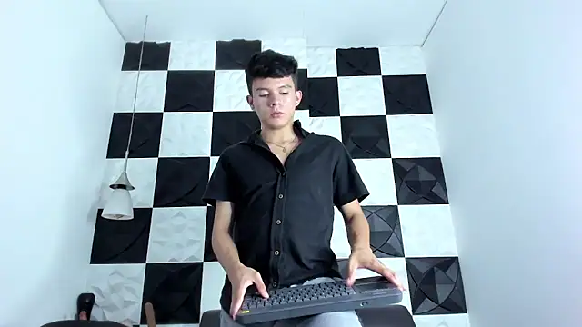 AndyFame1's cam snapshot