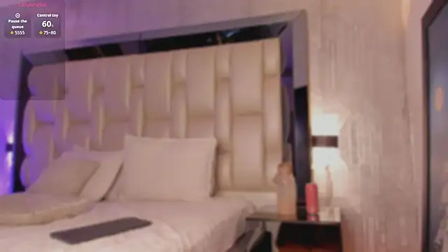 _CurlyGirl_'s cam snapshot