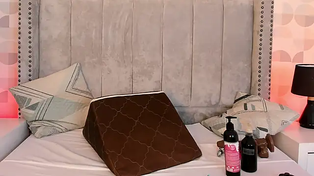 vivi_ruby's cam snapshot