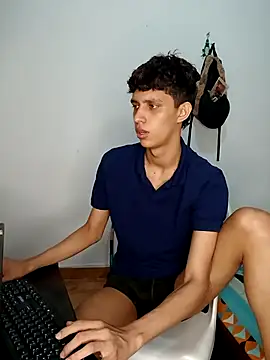 Alayn_sexy_ayes's cam snapshot