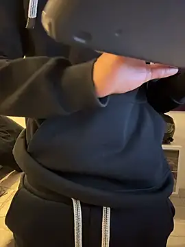 AdrianRinaldi's cam snapshot