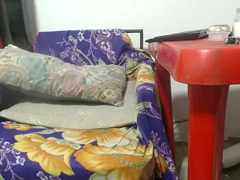 PONSE_LATINO live sex cam