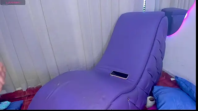 Yourslust_'s cam snapshot