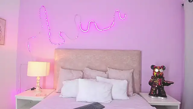 EmaRae1499's cam snapshot