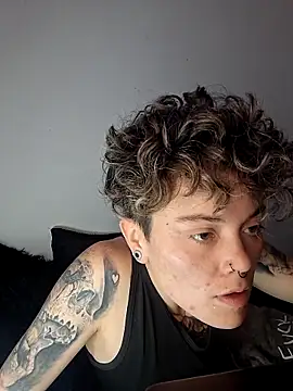 megan_cr's cam snapshot