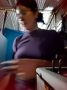 Lily-o's cam snapshot