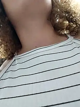 SirenRouge_69's cam snapshot