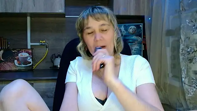 DanceDiva's cam snapshot