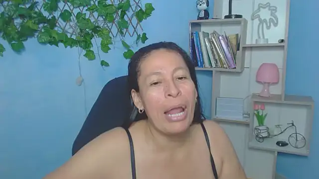 mature_martina's cam snapshot