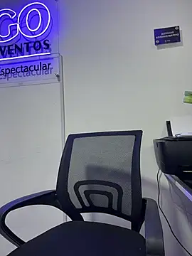 Sarahlove_90's cam snapshot