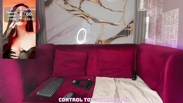 Bella_williamss_'s cam snapshot