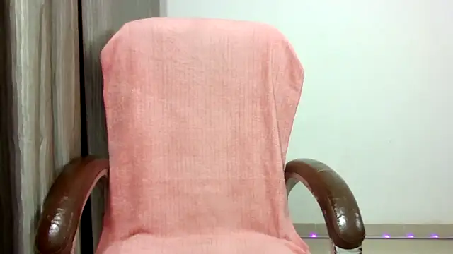 Queenhimanshi live sex cam