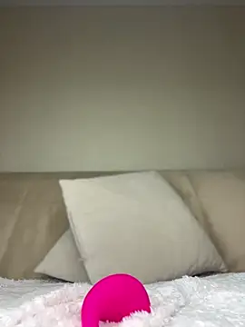 CatVibe live sex cam