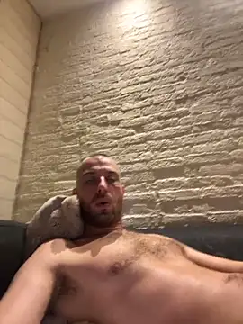 Rotteei1 live sex cam