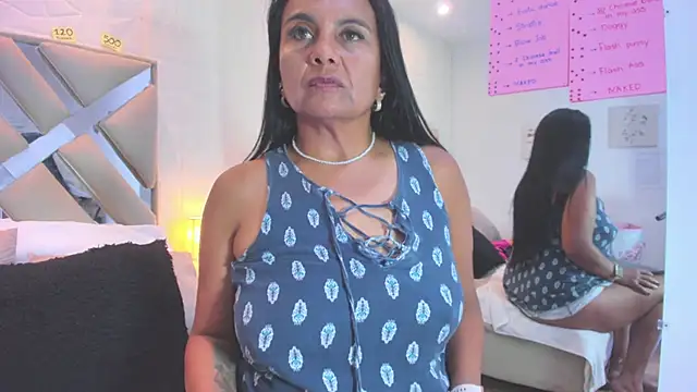 raquell_moore's cam snapshot