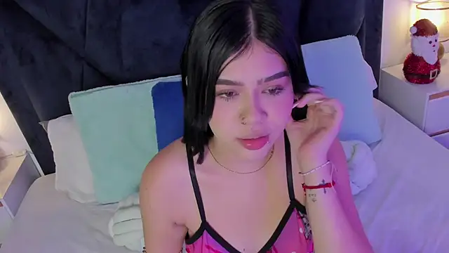 Lily_Woodz's cam snapshot