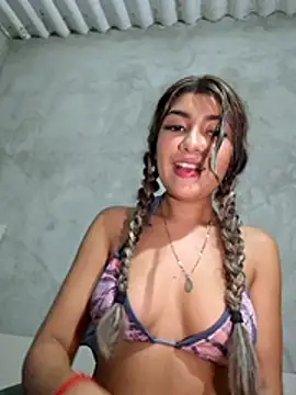 Sweed-virgin-pussy's cam snapshot