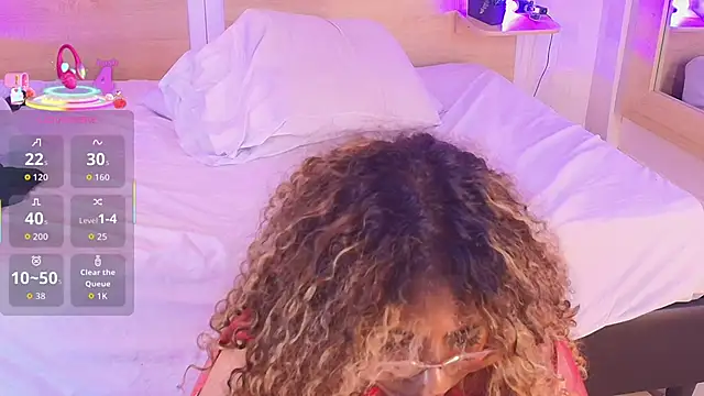 _nickypurple_'s cam snapshot