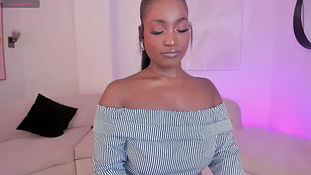 SavannahStorm's cam snapshot