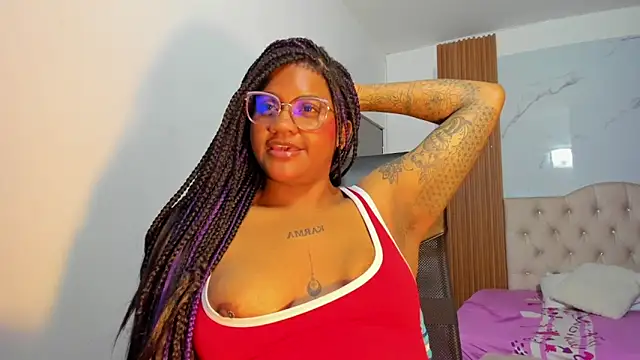 ZahraRose's cam snapshot