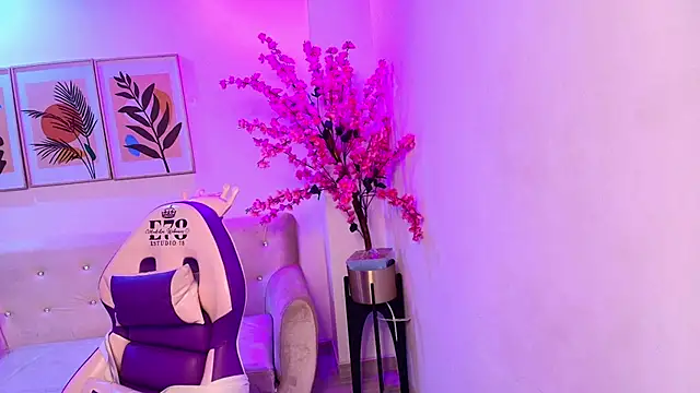 Anie_johnson's cam snapshot