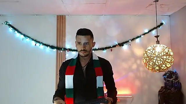 Reiko_85_ live sex cam