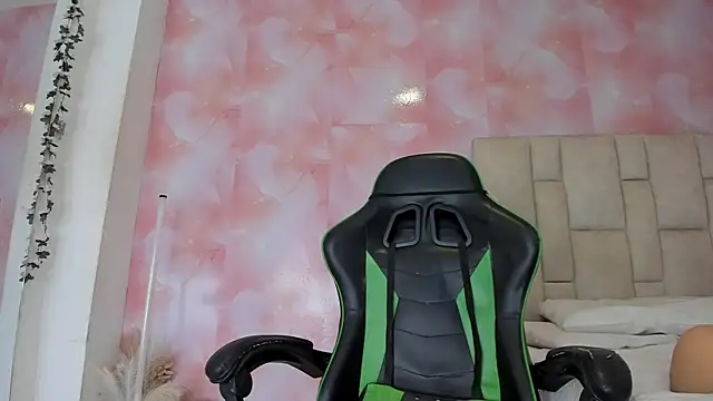 aida_rose_'s cam snapshot