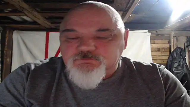 Newfiesausage1972 live sex cam