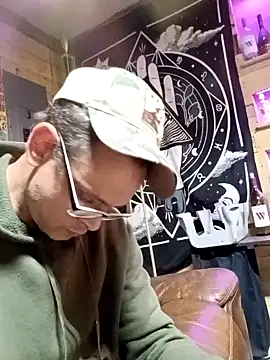 Buffshagswell live sex cam