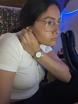 Alyha_Cortes live sex cam