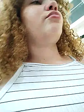 SirenRouge_69's cam snapshot