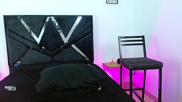 ZahhyGrey's cam snapshot