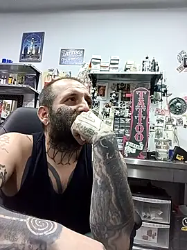 TattooedDick92's cam snapshot