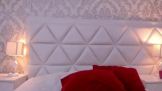 GabyMoreau's cam snapshot