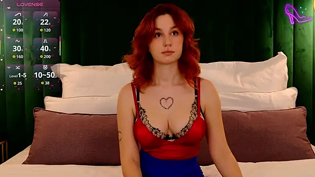 ClaireMathis's cam snapshot