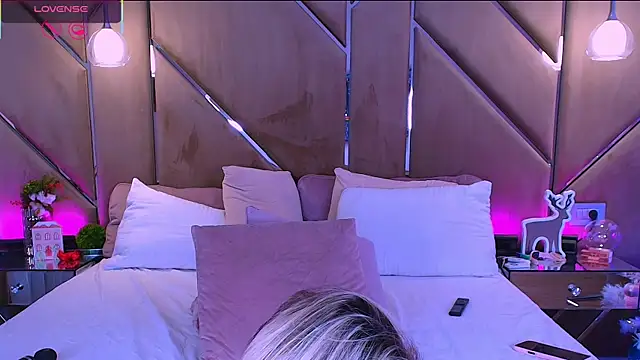 Lellie__'s cam snapshot