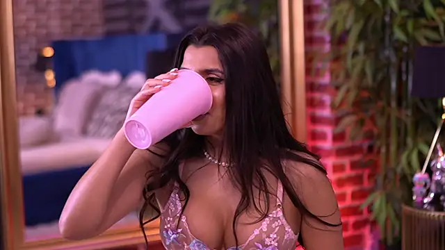 NicoleCellini's cam snapshot