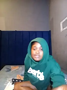 FREAKBARBIE02's cam snapshot