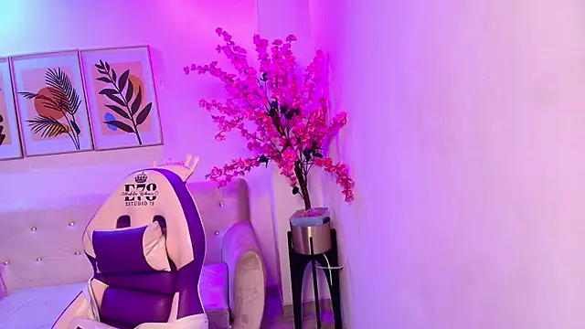 Anie_johnson's cam snapshot