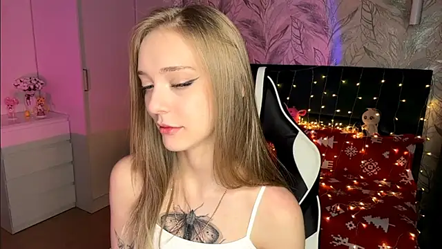 EvaPeace's cam snapshot