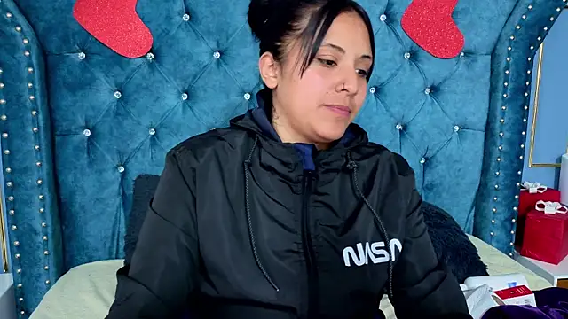 EmilyGala's cam snapshot