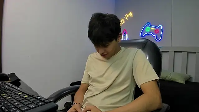 StiwenTwink live sex cam