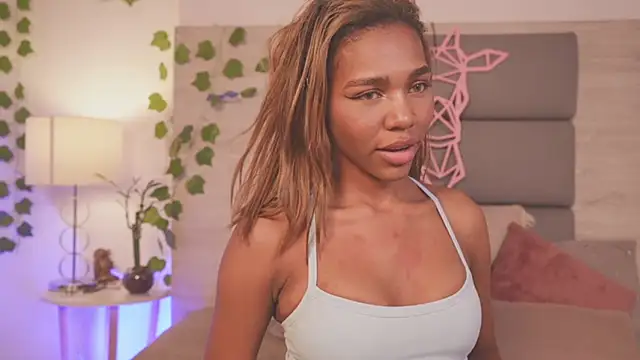 Lily_Miiller's cam snapshot