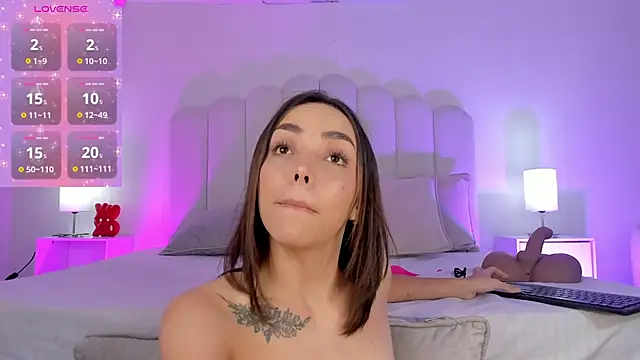 Ashleyy_piink's cam snapshot