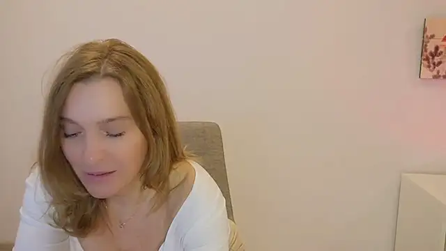 ms_natty's cam snapshot