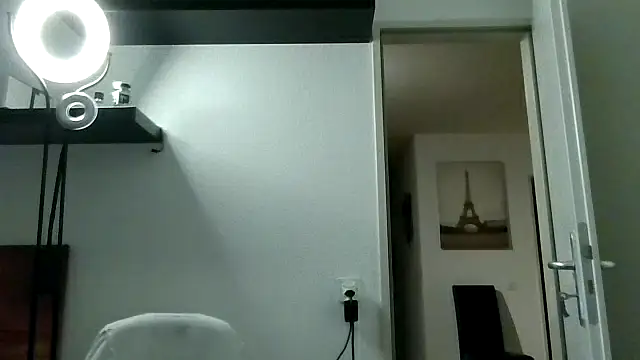 alpha-hunk's cam snapshot