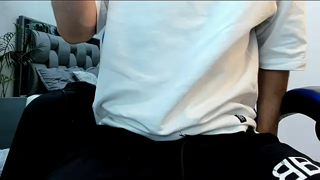 roan_birkin's cam snapshot